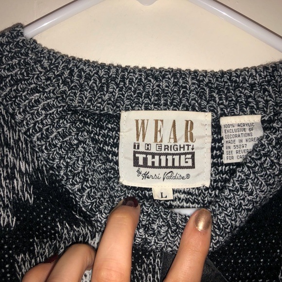 90s Vintage Men's Sweater - Picture 5 of 8